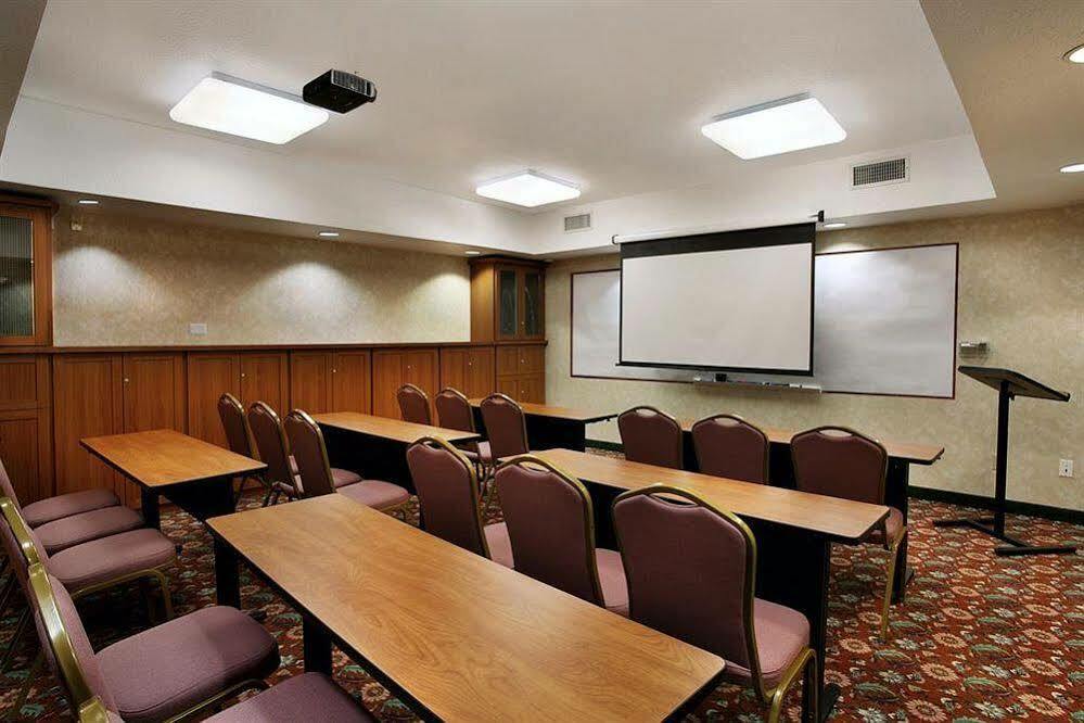 Holiday Inn Express & Suites - Lake Forest, An Ihg Hotel Exterior photo